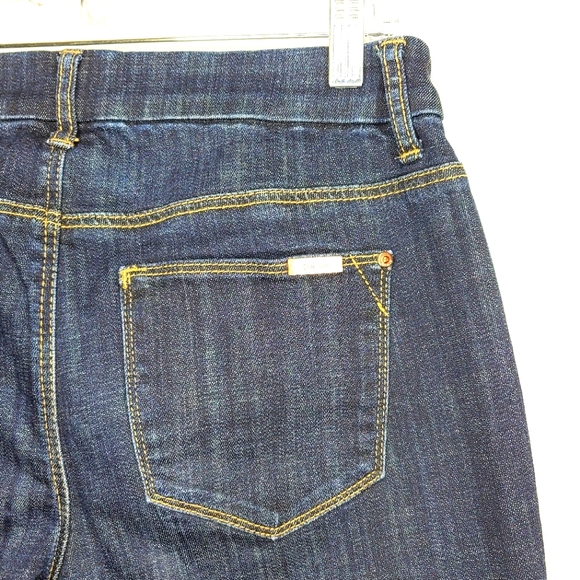 Chico's so slimming girlfriend crop jeans. Size 00 or 2 - Picture 7 of 11